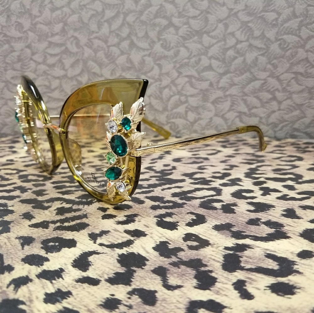 Cateye Jewel Sunglasses - Picture 2 of 2